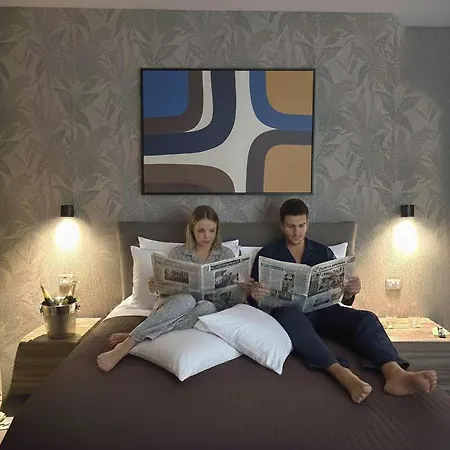 Cavour 225 Готель типу 