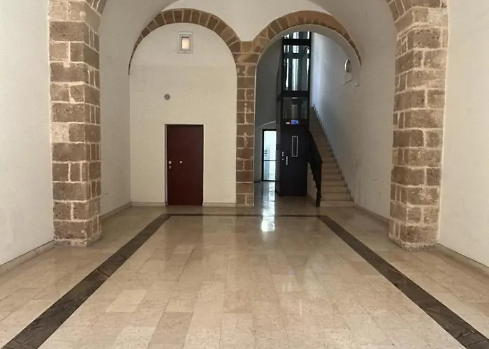 Cavour 225 Готель типу 